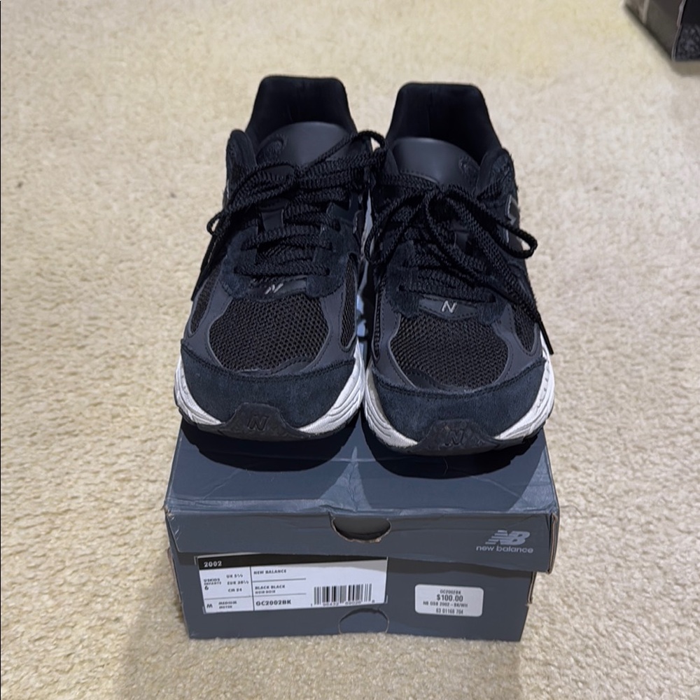 New Balance Black Sneakers Athletic Design